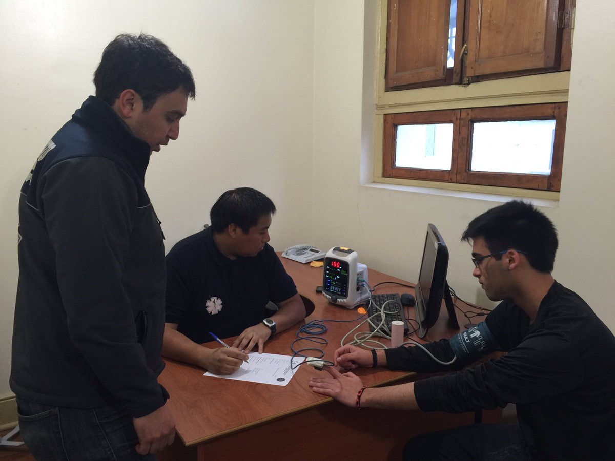 heroescbs's tweet photo. Última jornada de evaluaciones médicas en el Cuartel General #HDCjunior @cbsantiago https://t.co/YSJQkILQsI