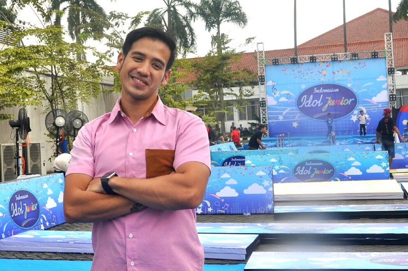okezonenews's tweet photo. Tarra Budiman Jamin Indonesian Idol Junior 2016 Suguhkan Talenta Penyanyi Anak https://t.co/CFlg7Gbjsr