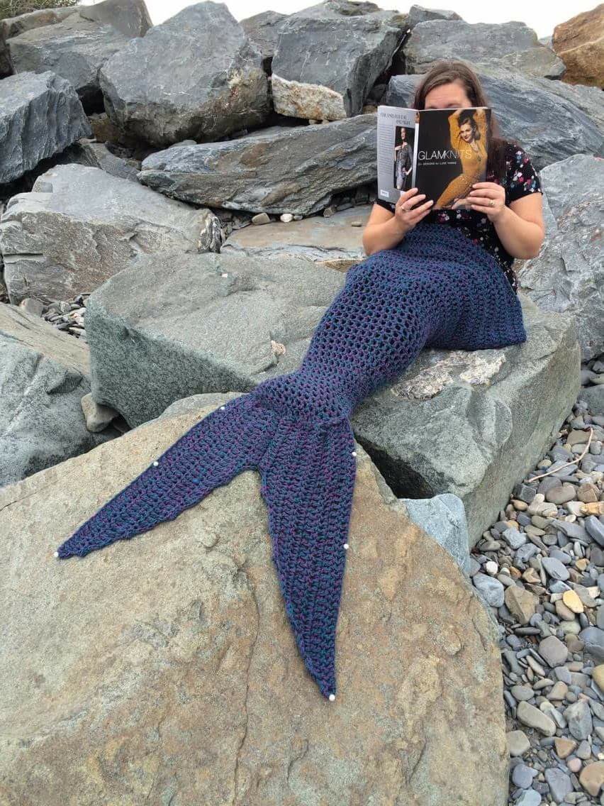 FingerFinery's tweet photo. #Mermaid #blanket #Patchbeach #Ceredigion https://t.co/NeB2CObC4y