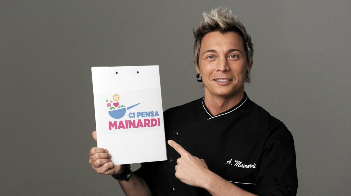 RiversFood's tweet photo. Problemi in cucina? Ci pensa Mainardi! Alle 19 al Lido Po show cooking con lo chef atomico https://t.co/YvKBqJDi8E https://t.co/NJH2bXH50u