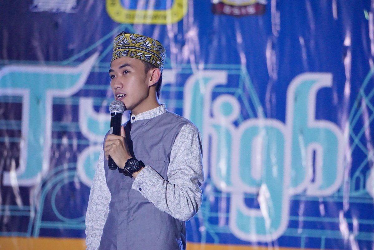 Sekarang : Tausyah <a href="/ust_syam/">Syamsuddin Nur</a> di Masjid Nasional Al-Akbar Surabaya... Alhamdullilah #SMADAMUSLIMCOMPETITION