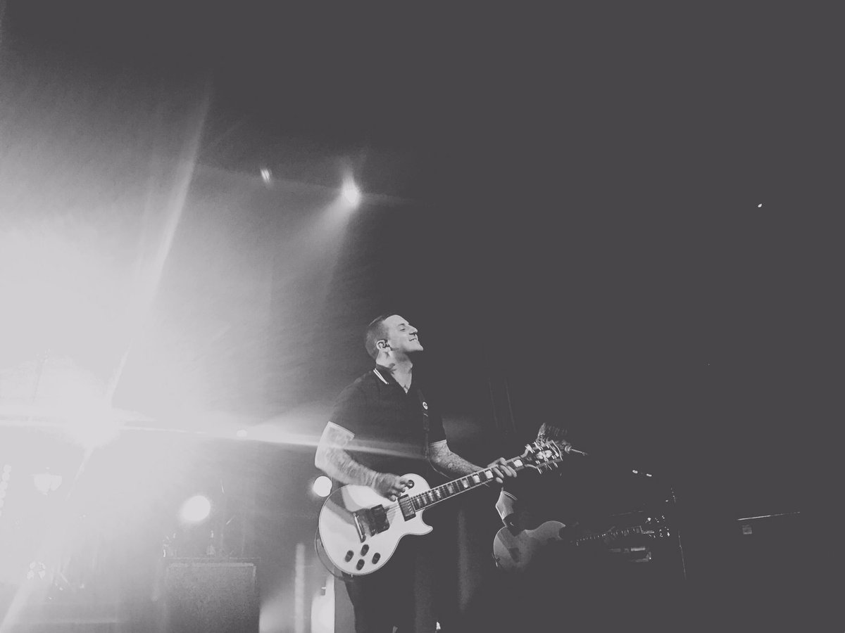 When Bayside plays The Killers 'Mr. Brightside' for that moment my dreams came true <a href="/BaysideBand/">Bayside</a> #bayside #vacancy