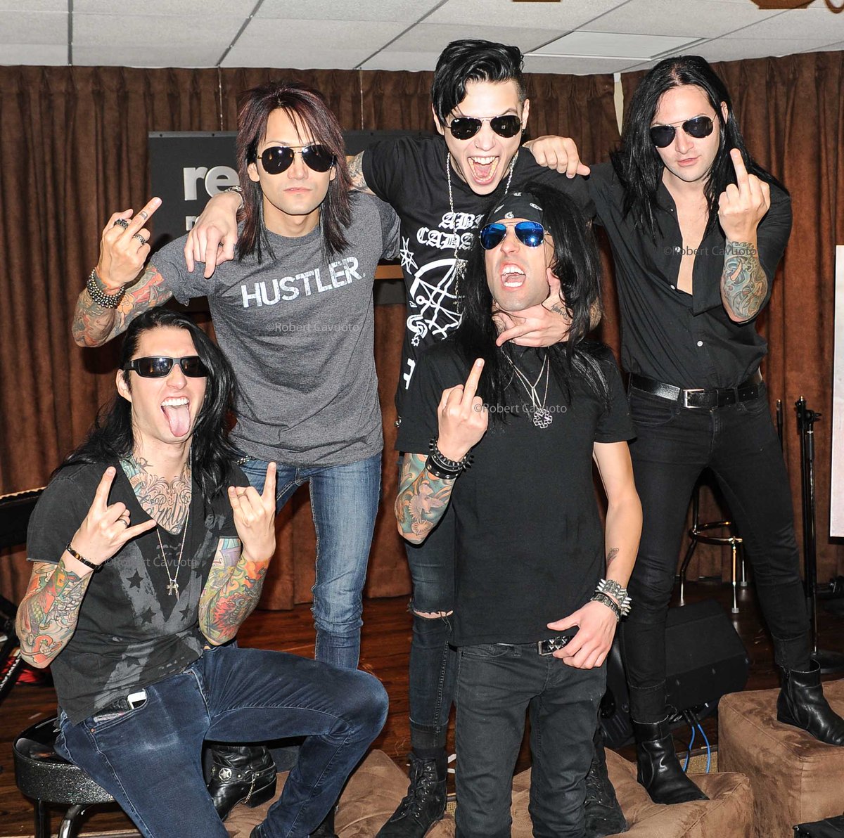 RobertCavuoto's tweet photo. Happy Black Veil Brides Day Photo NY 9/14 #BVB4 CD #BlackVeilBrides @blackveilbrides @JinxxBVB @JakePittsBVB @ccbvb https://t.co/E5LltLEJNj