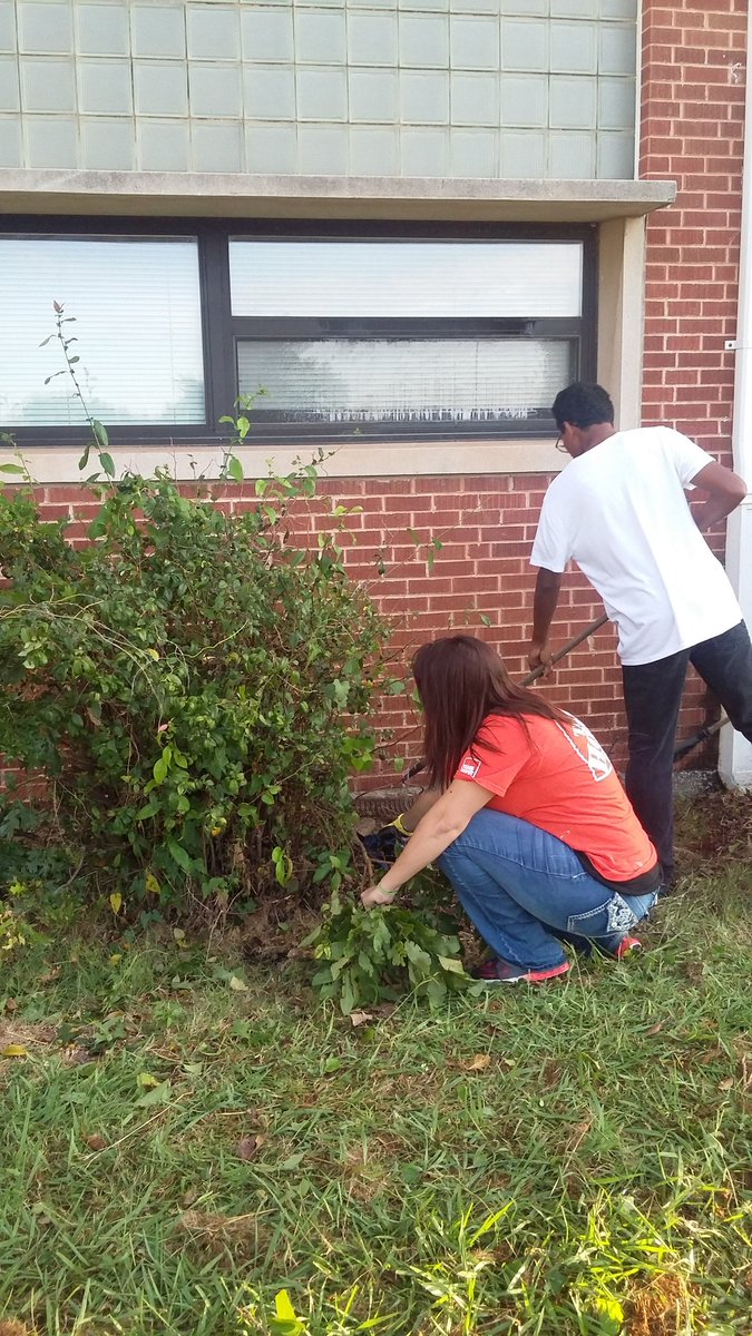 Way to go team 3911 team depot helping out at southeast hight! !!