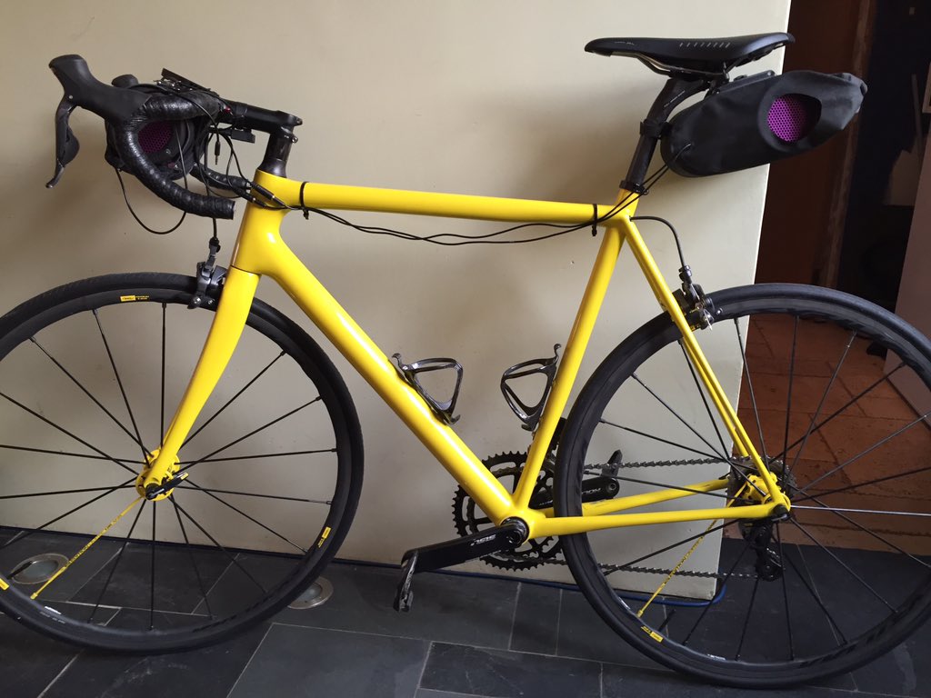 dieselshed's tweet photo. @kateygo @PaulSBurke @TourofBritain ...now that's a yellow bike #boombox https://t.co/A4oYVt41Ru