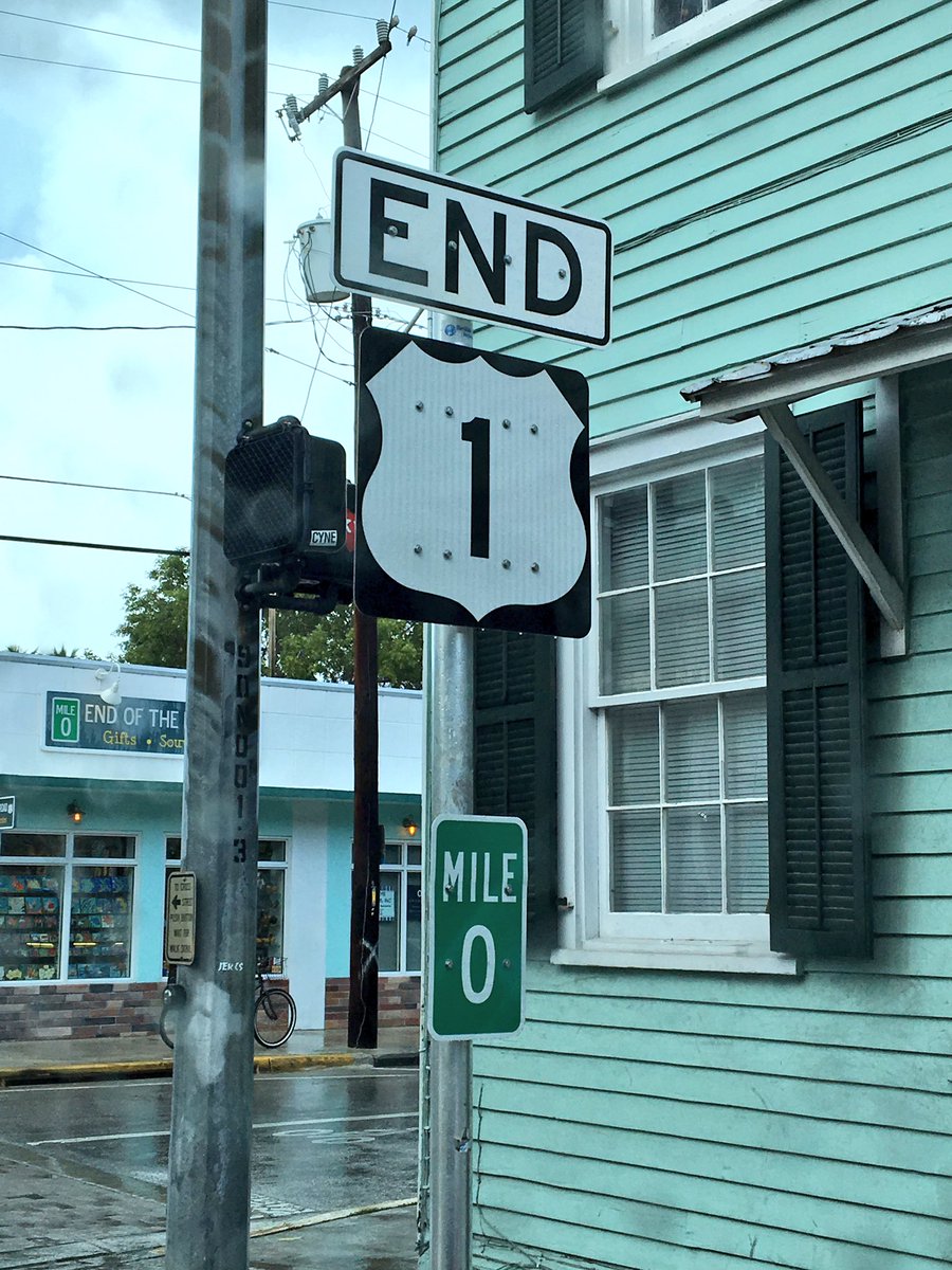 TriMeOn's tweet image. All those #MileZero stickers... I get it now #Running #KeyWest #EndOfTheRoad