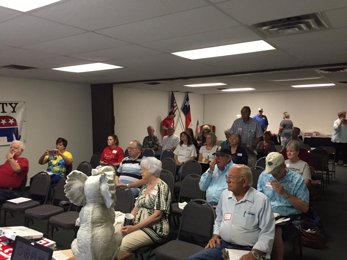 MattWBirdwell's tweet photo. Great crowd in Grayson County for #UniteToWin2016 training! Everyone here is ready to #KeepTexasRed https://t.co/xDzcuXChd2