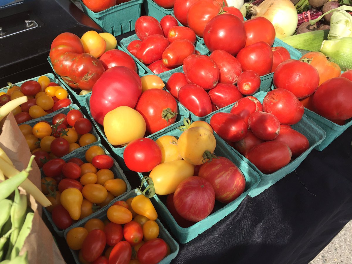 Feelin' saucy? Today @WFFarmerMkt  get your Roma tomatoes perfect for tomato sauce! #ldnont #farmfresh #supportlocal