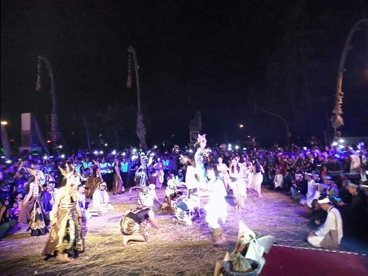 #SampurasunPurwakarta Rayakan hari jadi dgn  "World Ethnic Festival" <a href="/DediMulyadi71/">Kang Dedi Mulyadi</a> <a href="/saepuddin_09/">saepuddin</a> <a href="/satpolPP_Pwk/">SatpolPP_Purwakarta</a>