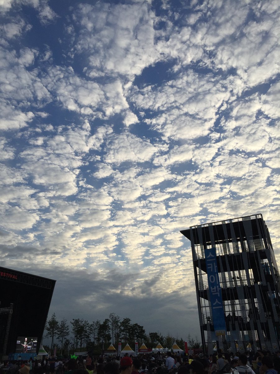 osian84's tweet image. 오늘 밖에 나오길 참 잘했당. 펜타포트 락 페스티벌하는 송도까지 옴