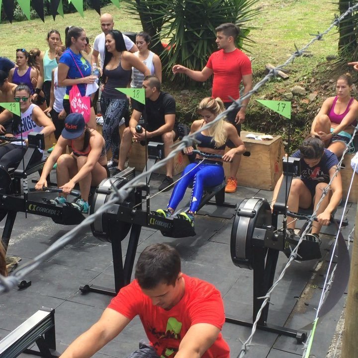pwr_official's tweet photo. PWR⚡️GIRLS
POWERE GIRLS⚡️⚡️
#community 
#crossfit 
#saturday 
#earnednotgiven Watch #Instavideo:http://ift.… https://t.co/awzWDLFZUQ