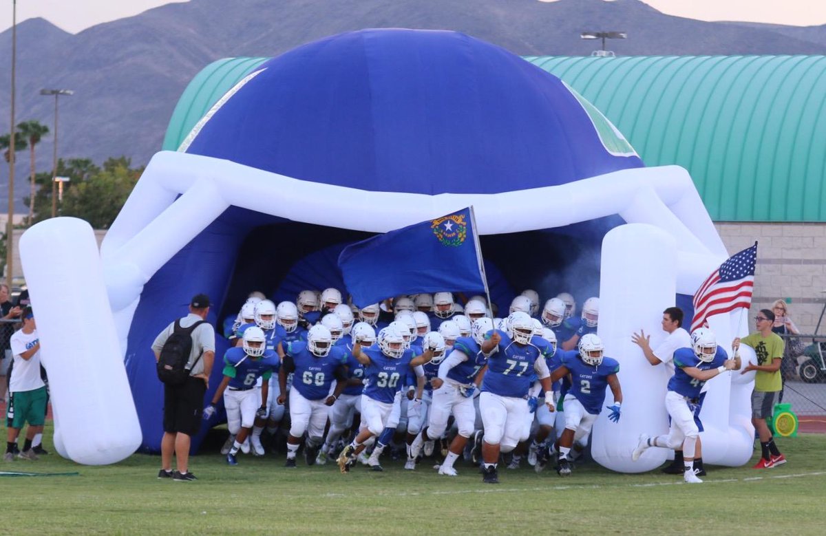 gvgatorfootball's tweet photo. GATORS FOOTBALL https://t.co/iauEt61GG2