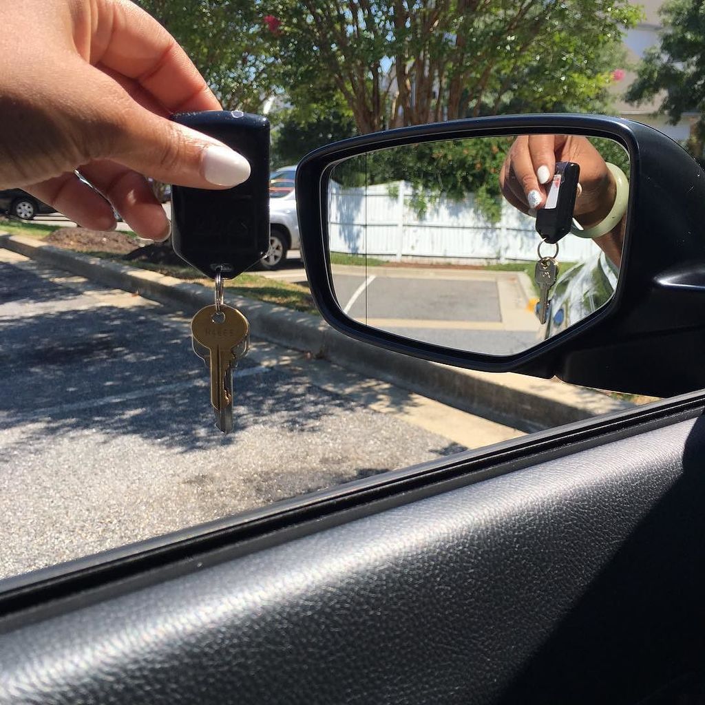 NajeemaTV's tweet photo. I got NEW keys. X2 😝#ATLorBUST #dclastcall https://t.co/1EoeqzBK2v https://t.co/y4Wwi3Vyl1