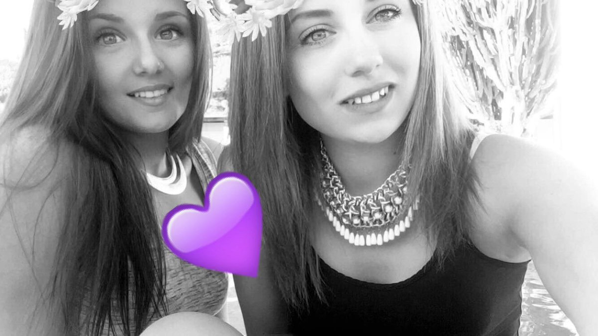 fanny_chmpvrt's tweet photo. @lauryne_yam  mon coeur💜 https://t.co/wIVaIy6Lfg