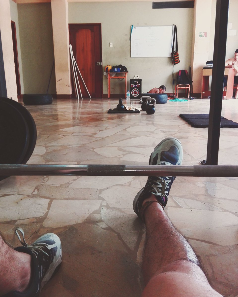 oskarnd182's tweet photo. Sábado de Crossfit... WOD DE  fuerza vs WOD de comida 😂💪👊🌅 #Crossfit #Wod #Esmeraldas #BeMoreHuman #HumansOfCrossfit https://t.co/Z4FmXaNPqo