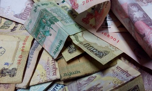 StartupStockEx's tweet photo. RBI official questions the viability of traditional banks in the future https://t.co/jaRxiKkCZd https://t.co/koYNp8wIJ9
