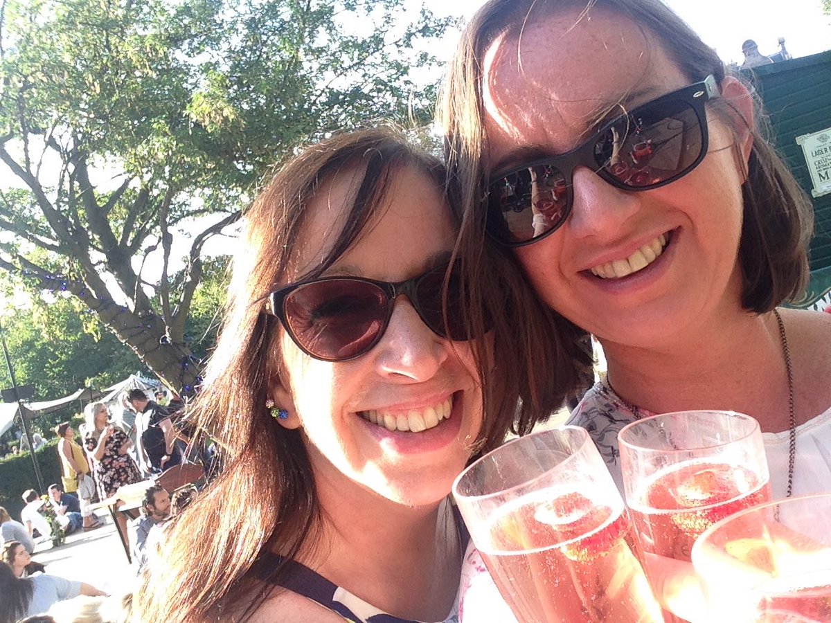 Got our hands full. Edinburgh festival🍸