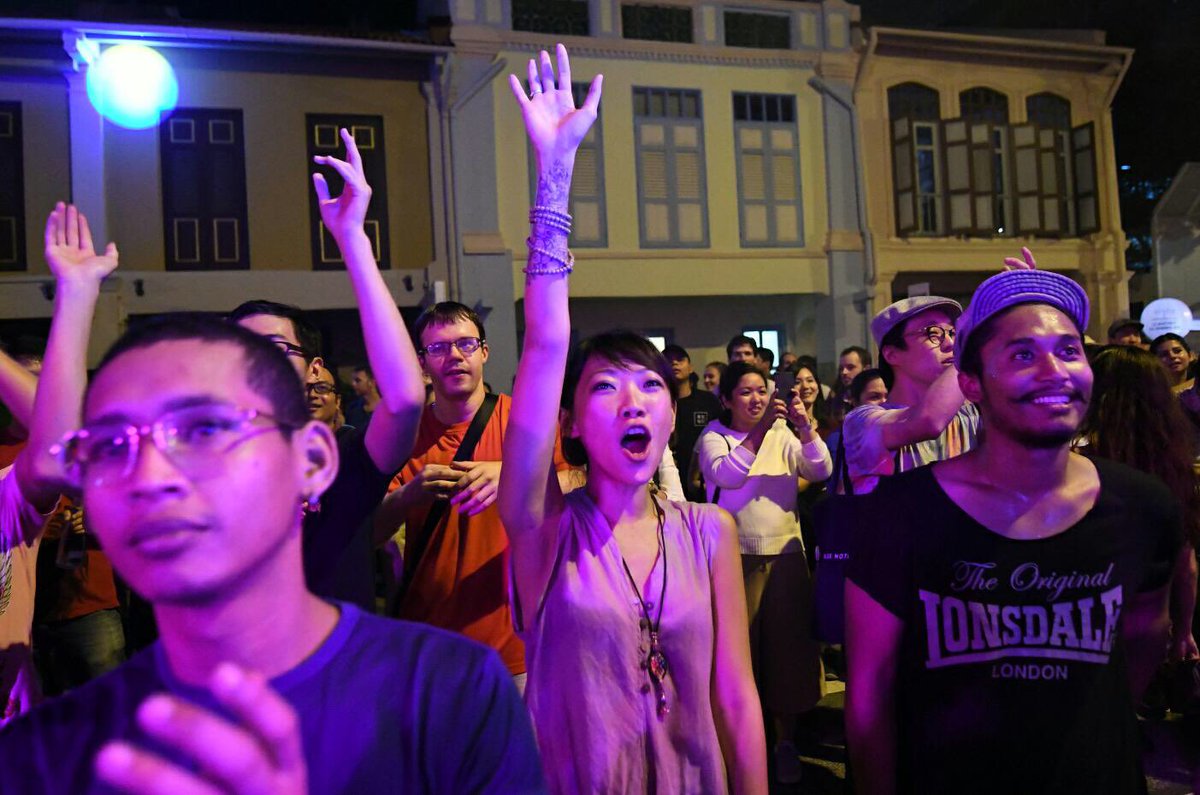 PeranakanMuseum's tweet photo. Put your hands up in the air, it's #partytime! #SGNightFest #armenianstreet #tpmsg https://t.co/oyS0E7gkJc
