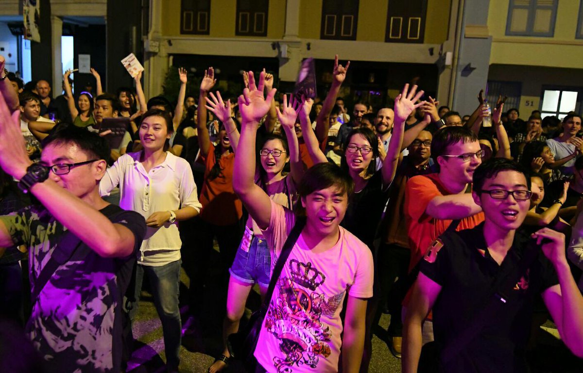 PeranakanMuseum's tweet photo. Put your hands up in the air, it's #partytime! #SGNightFest #armenianstreet #tpmsg https://t.co/oyS0E7gkJc
