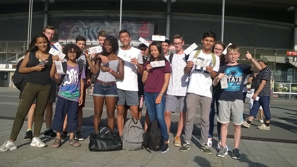 MSAJeunes's tweet photo. MSAJeunes au stade de France!! https://t.co/FiucZYaYrU