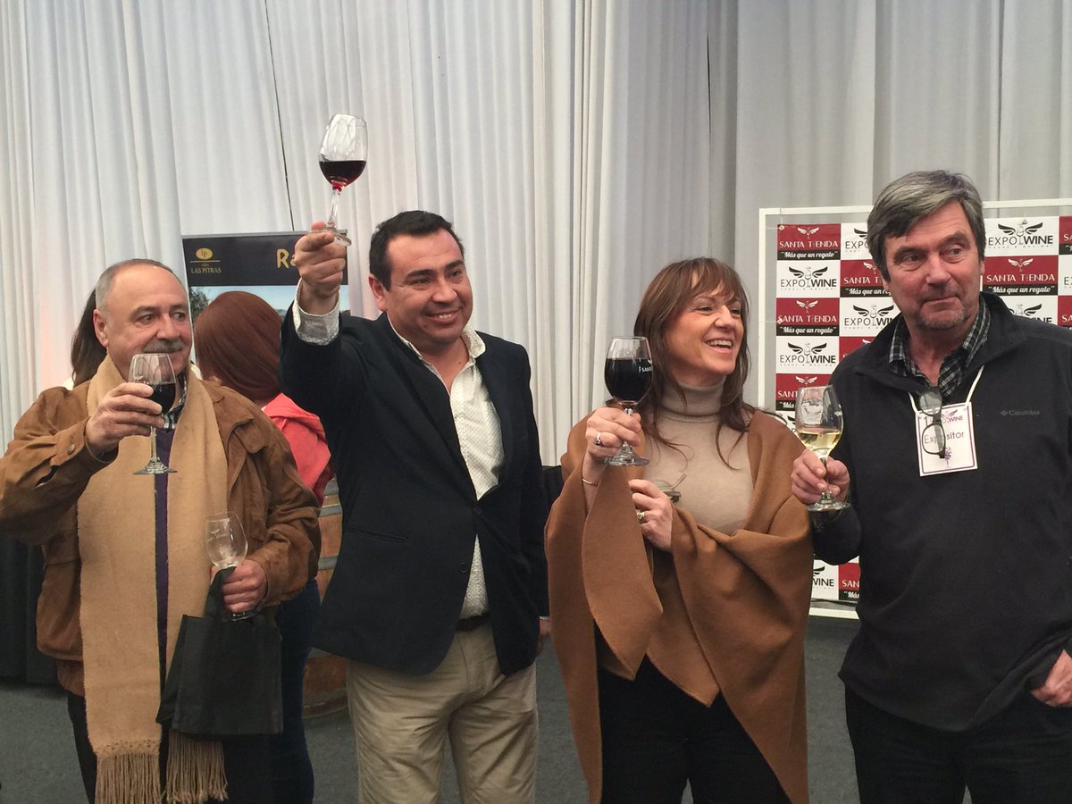 expowineconce's tweet photo. Listo el brindis inicial! Salud 🍷 y los esperamos en ExpoWine! #ExpoWineConce https://t.co/aixi1iL2ry