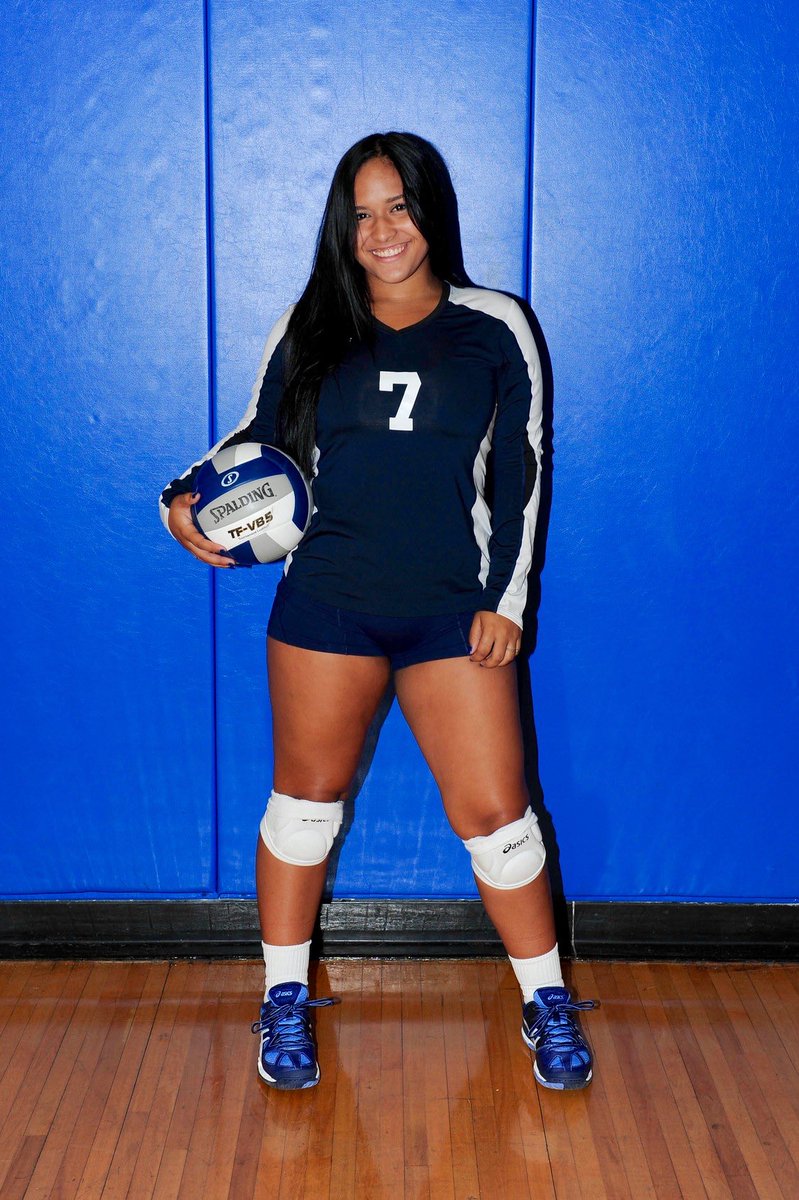 NicoleGregna's tweet photo. panthers volleyball team 💙🏐🔥 ENJOY MY LIFE. https://t.co/YyOuRPChYl