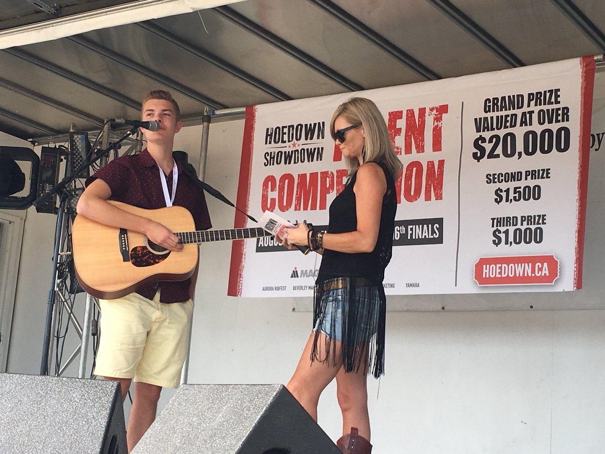 MagnaHoedown's tweet photo. Last but certainly not least, contestant #20 Mac Shepherd performing at the #Showdown Semi-Finals! @macandemmusic https://t.co/xkBy3zVa7y