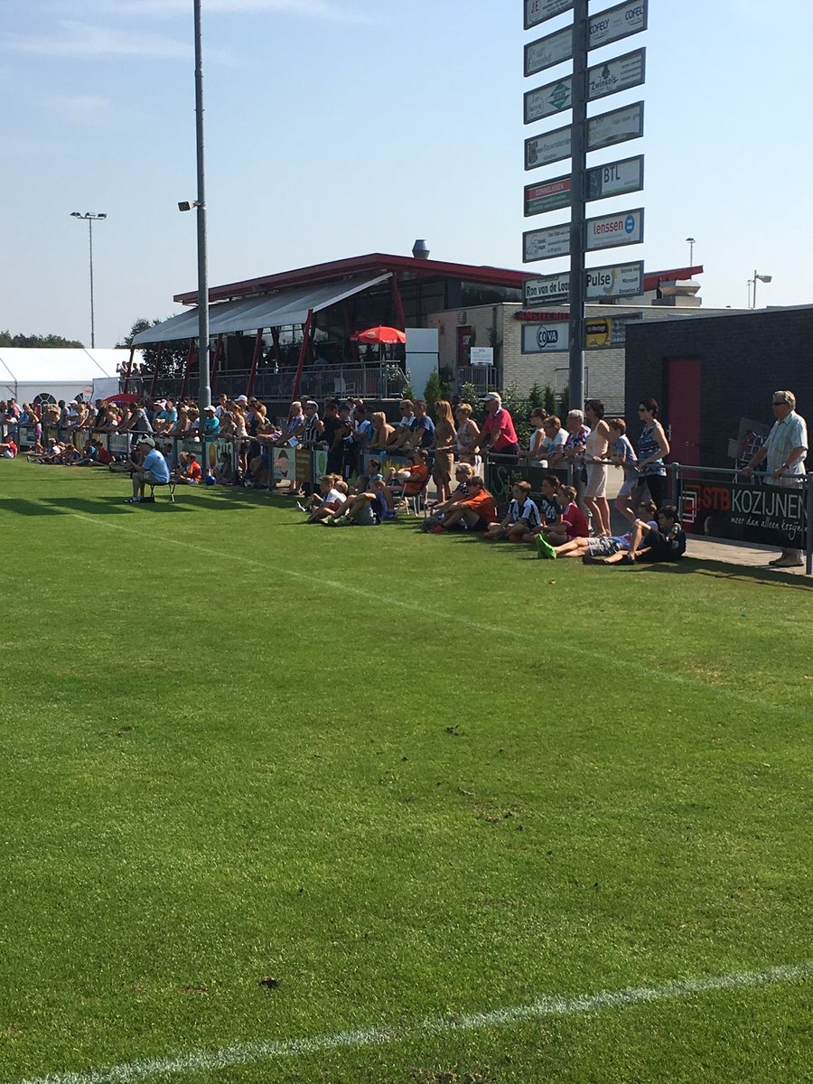 mvc19's tweet photo. Top jeugdvoetbal en gezellige drukte bij het MVC TopD toernooi in Maasbree.
Ben jij er morgen ook bij? https://t.co/bPUEzdPju4