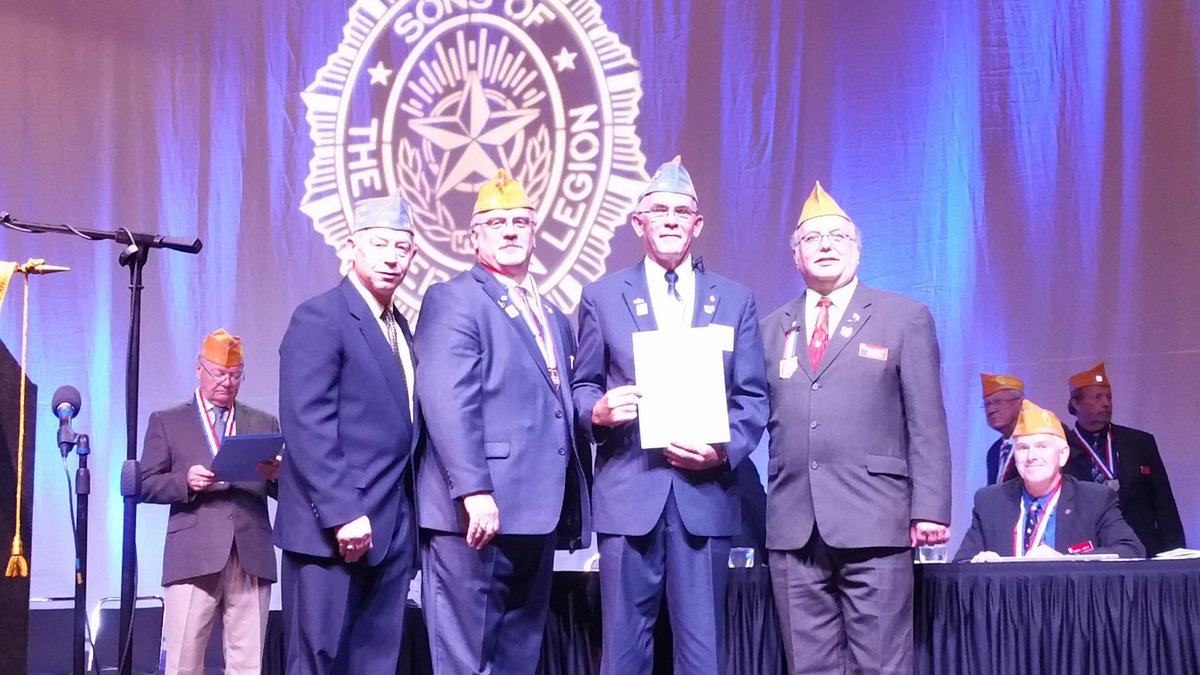 NJDetachment's tweet photo. .@NJDetachment Delegate Chairman PDC Philips accepts Children &amp; Youth award for Squadron 338 from Leonardo, NJ. https://t.co/Oz8o1rt5tF