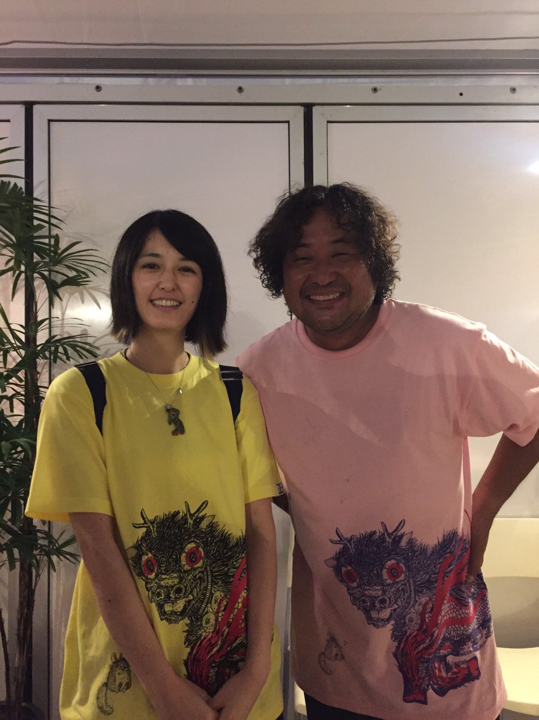 小松美羽 Official 情熱大陸ライブ に行ってきました 葉加瀬太郎さん Kalafinaさんの生歌を聴けて感激です そしてアーティストの皆さんが私のデザインしたtシャツを着ていて感涙です 情熱大陸 葉加瀬太郎 Kalafina 情熱大陸ライブ T Co