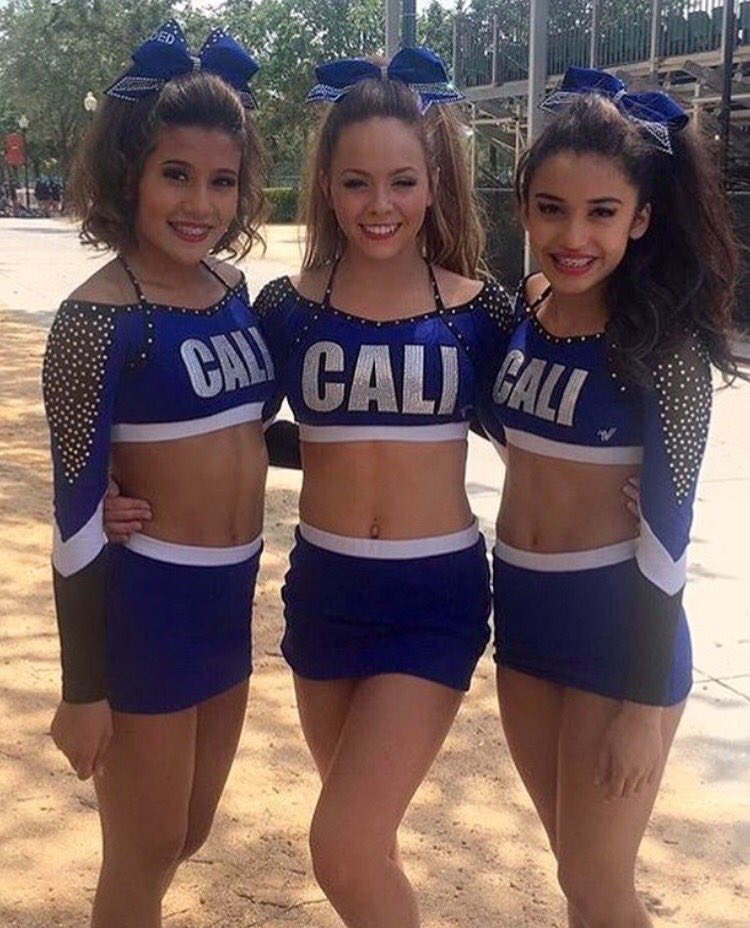 fabulousflyer's tweet photo. Which uniform is the most iconic? https://t.co/nJHR755fhz