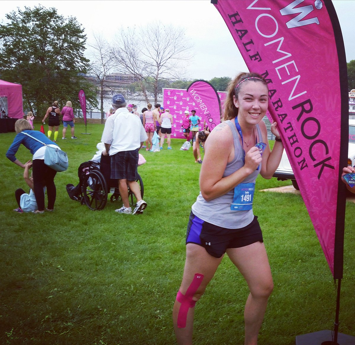 SoderlundProdu1's tweet image. Another half in the books!!! #womenrock #halfmarathon #naptime