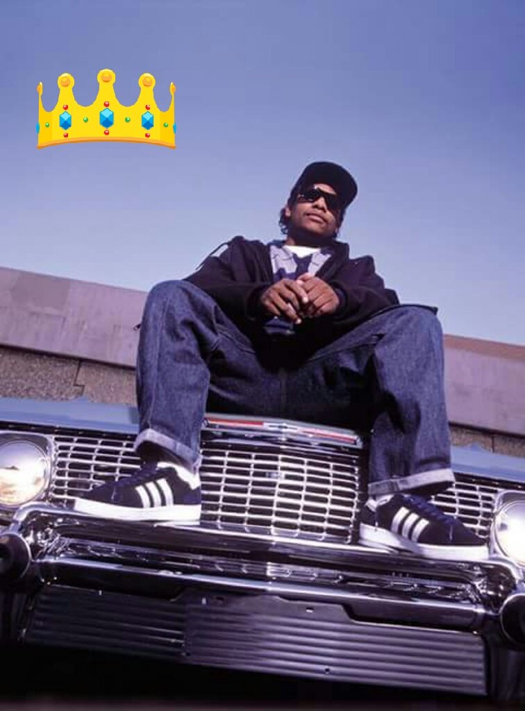 Willcost8's tweet photo. Gangsta King.🚬👑 https://t.co/vaBFOj1CIj