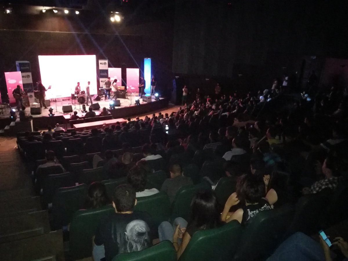 anasfaourijo's tweet photo. و اخر فرقة الان على المسرح 
فرقة مهباش 
@Startup_Band 
#startupbandjo2016 https://t.co/KVhJwwpnM6