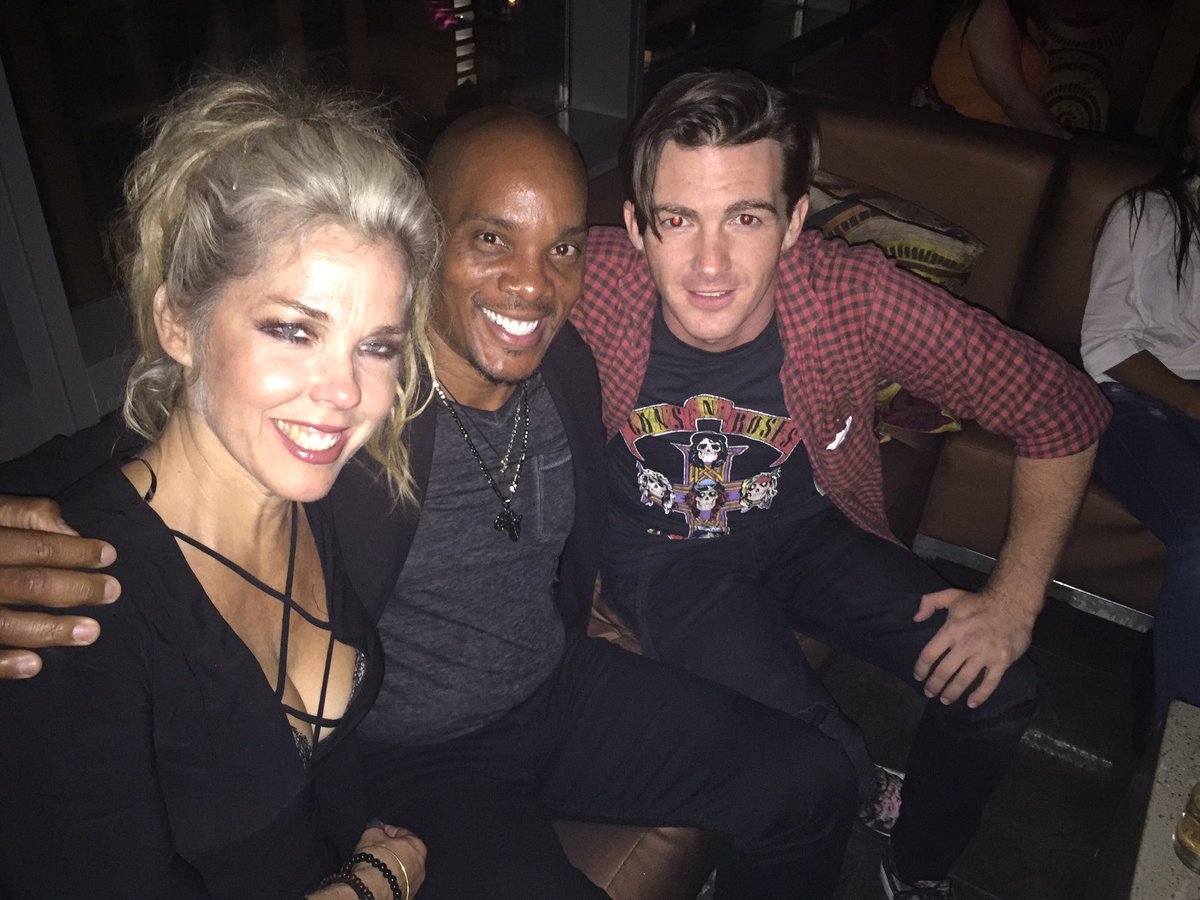 INOJMusicArtist's tweet image. Drake Bell headed to Indiana! Come out to the show and enjoy great music!@DrakeBell @aaroncarter Thanks AC 4last nt!