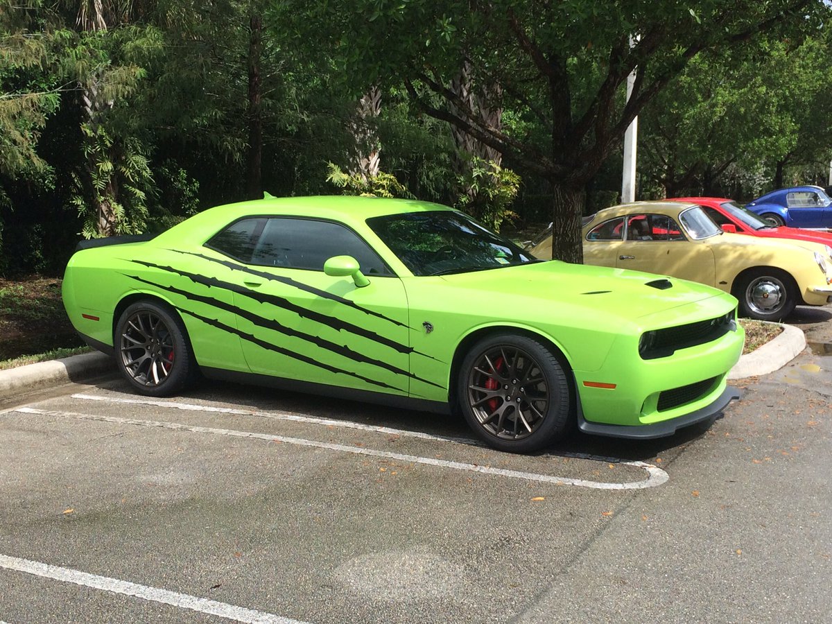 bmaher0846's tweet photo. Joe got #CatScratchFever on his Lime Green #HellCat @ the Car Show Saturday from #MoparRow @ C&C @GatewayClassics https://t.co/fwLnwTYrTP