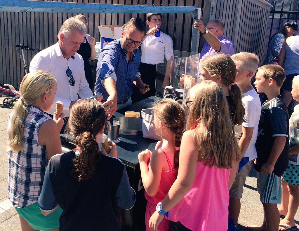 Leuk artikel over de samenwerking tussen de <a href="/gemeentekatwijk/">Gemeente Katwijk</a> en KWS <a href="/DeNoordKatwijk/">Katwijk De Noord 2.0</a> 
en.calameo.com/read/004440369…