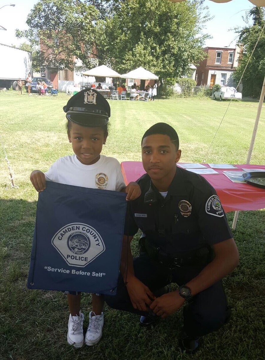 CamdenCountyPD's tweet photo. Ready to start the school year right with a cool bag and hat! With Ofc. Vidal Rivera https://t.co/QtyhSoH7df