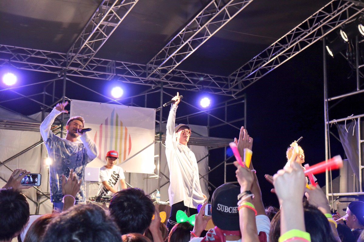 kuma_soul's tweet photo. アンドレビック最高やったわ!
DJもカッコよかったし!
WHITE JAMがあつかった!笑
#アンドレビック #ANDLEVIC
#WHITEJAM https://t.co/YgoQnNfWvz
