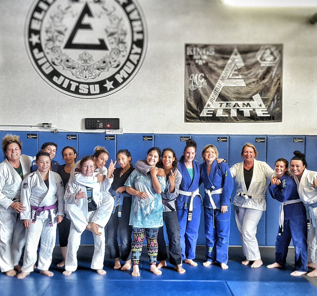 BelizeanBruiser's tweet photo. Saturday morning shenanigans! #brutesisters #BruteSquad #jitsfamily #xguardbrand #eliteteam https://t.co/vbqlLFJRBI