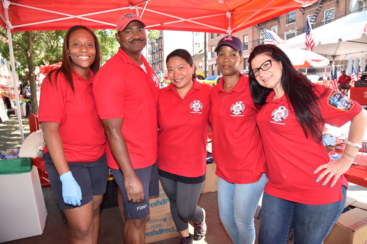 FDNY's tweet photo. 1 hour to go at the #FDNY Block Party! Visit us at #Engine92 #Ladder44 1259 Morris Ave #Bronx until 4pm https://t.co/3yzt8BQ8vk