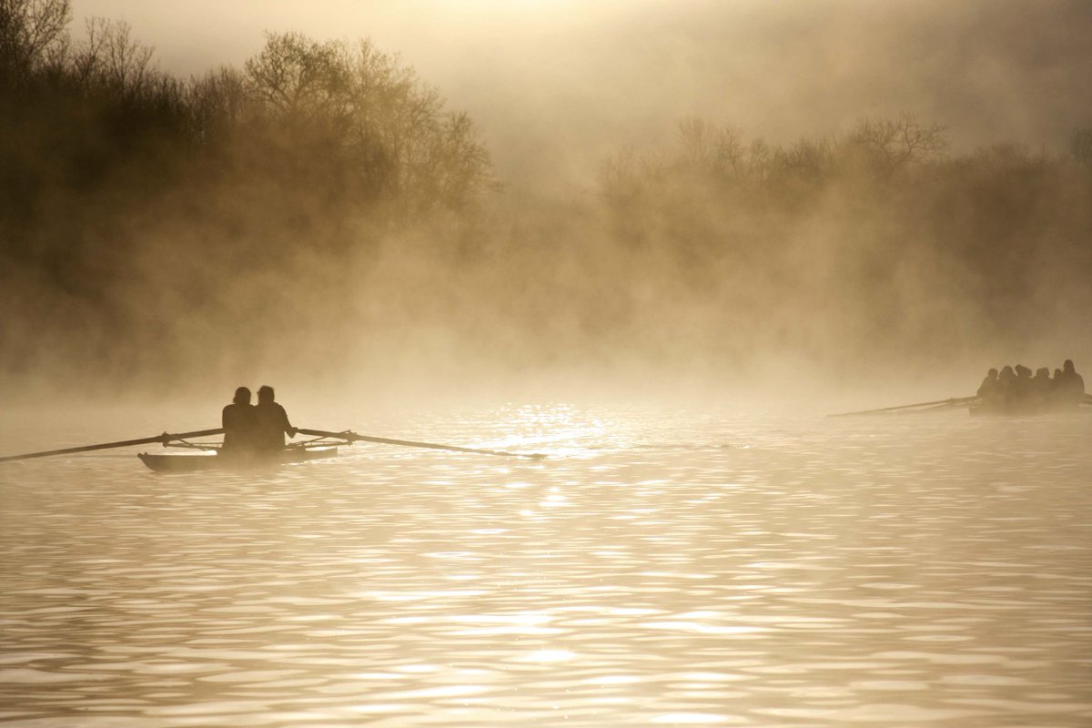 And the season begins! Novice practice weekdays 5pm at the gym, no experience needed. Join #UVMCrew