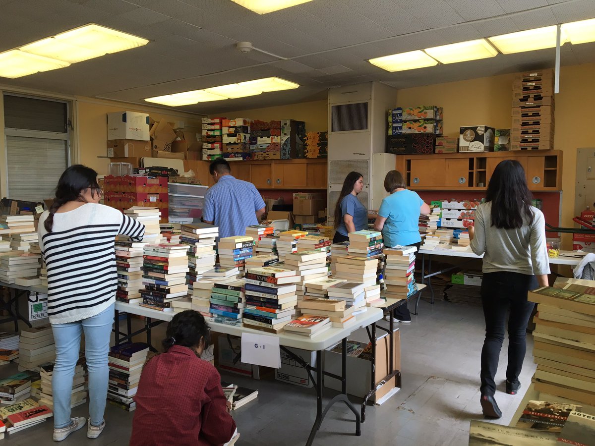 csumbCE's tweet photo. Our awesome volunteers hard at work serving w/ Friends of the Marina Library today! #csumbcatalyst #MarinaLibrary https://t.co/VyDPjFbu9R