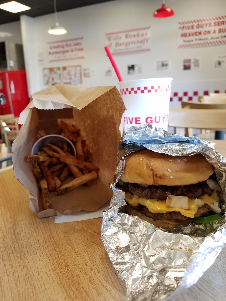 peanutstime's tweet photo. #fiveguys #burger #jalapeno #cajun #fishfactory https://t.co/P5JLUWtuL7