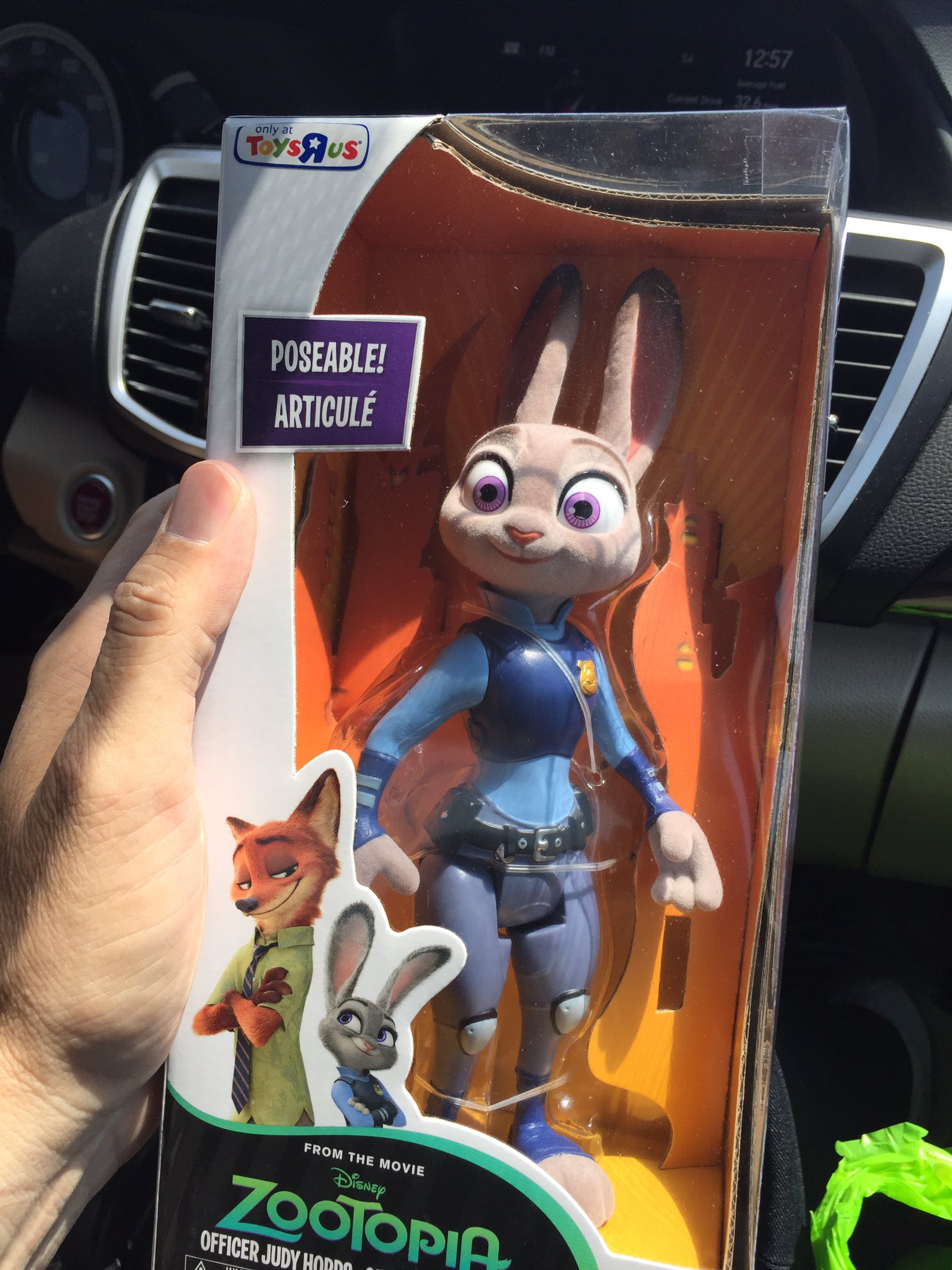Toys R Us Nick and Judy figures; Must get! : r/zootopia