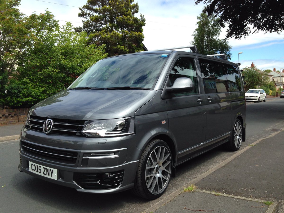 TeamSupaLuca's tweet photo. @martinfromleeds @TysonFuryBoxing @Klitschko don't race the fun bus 👊🏼 https://t.co/t3Z9EYqIAZ