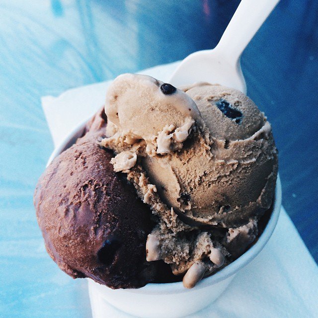 saffronroseic's tweet photo. Chocolate meets coffee for the ultimate ice cream experience.✨ https://t.co/VbJu0ENgwb