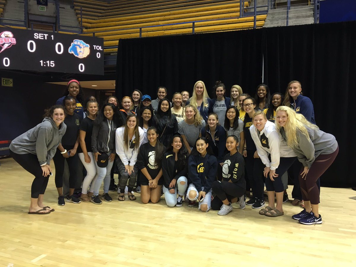 AmCanVolleyball's tweet photo. AC enjoying some high level volleyball at Cal. #mettheteam #calvolleyball https://t.co/hEvsCuKZe0