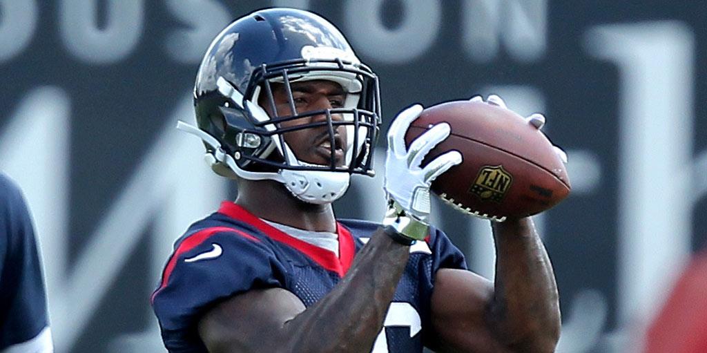NFLFantasy's tweet photo. Target these 15 players in every draft says @AlexGelhar 
https://t.co/Z6pyUVXAYI https://t.co/z0OEFwTDXs
