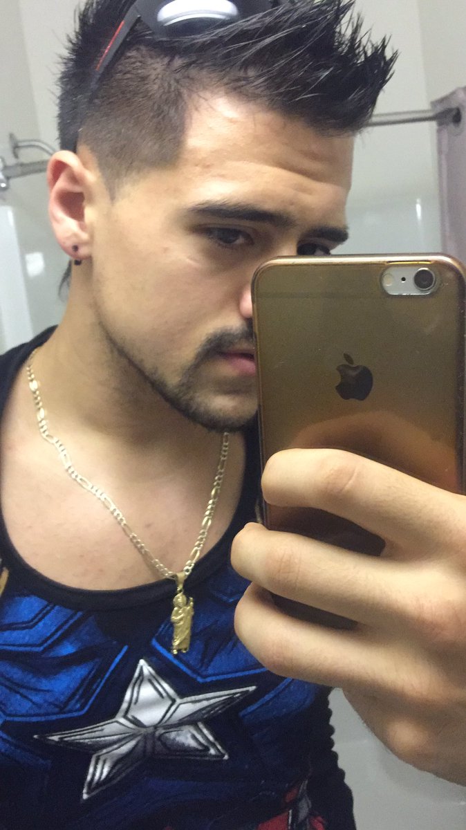 AngelGarzaWwe's tweet photo. Así quedo el arete que opinan?? https://t.co/0vIdRT22ye